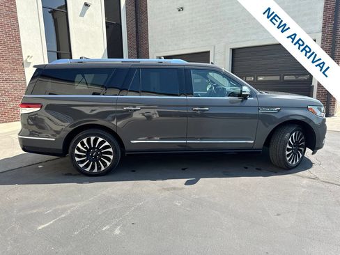 Used 2023 Lincoln Navigator L Black Label AWD/4WD image 8