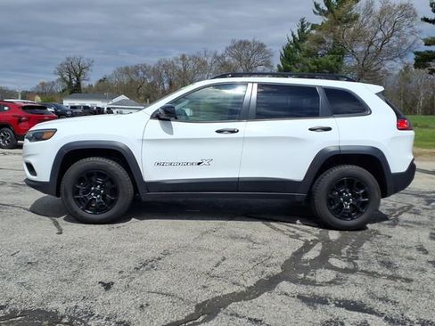 Used 2022 Jeep Cherokee Sport AWD/4WD image 3