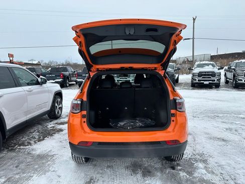 New 2026 Jeep Compass Latitude image 5