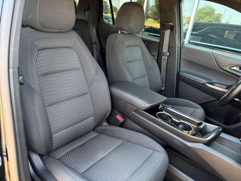 Used 2025 Chevrolet Equinox LT FWD image 36