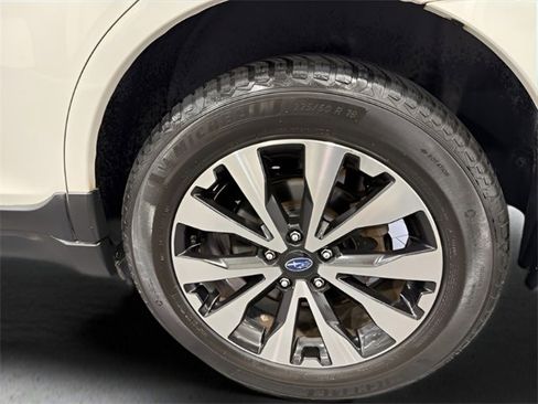 Used 2015 Subaru Outback 3.6R Limited image 41