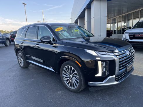 Used 2024 Hyundai Palisade Calligraphy image 8