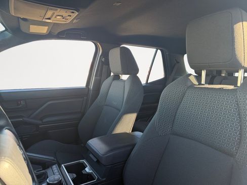 Certified 2025 Toyota 4Runner SR5 image 9