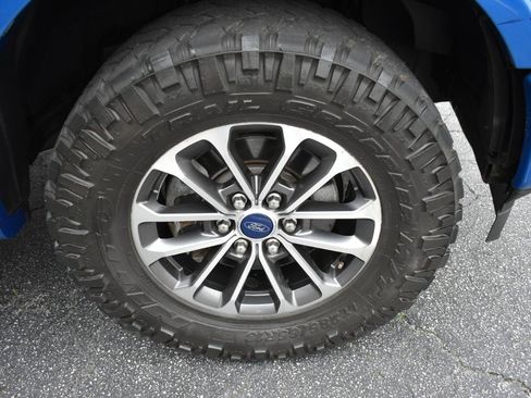 Used 2019 Ford F150 Lariat w/ Equipment Group 502A Luxury AWD/4WD image 35