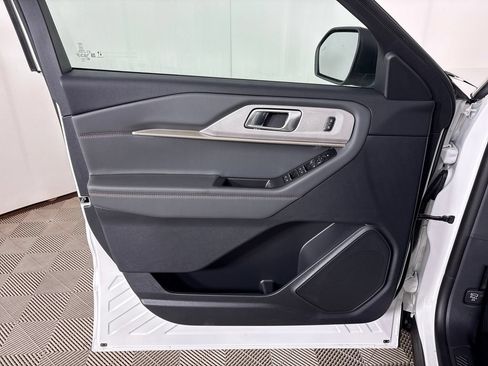 New 2026 Ford Explorer Active w/ Active Comfort Package RWD image 16