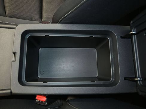 Used 2025 Nissan Altima 2.5 SV FWD image 19