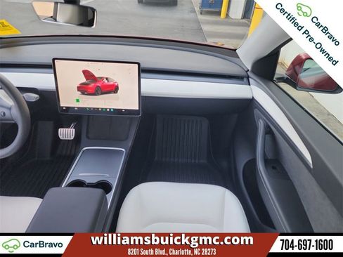 Used 2024 Tesla Model Y Performance image 27