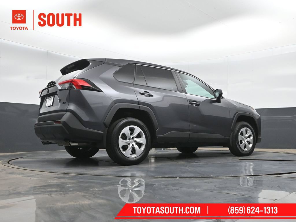 Used 2024 Toyota RAV4 LE FWD image 35