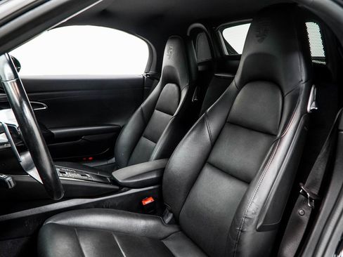 Used 2021 Porsche 718 Boxster image 37