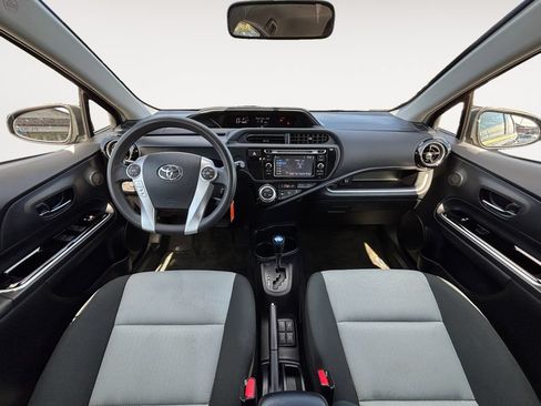 Used 2016 Toyota Prius C Persona Series FWD image 18