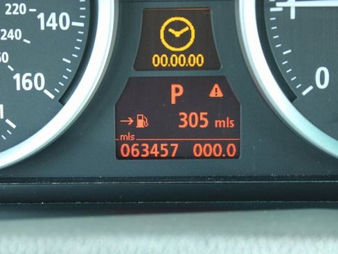 Used 2007 BMW 650i Convertible image 27