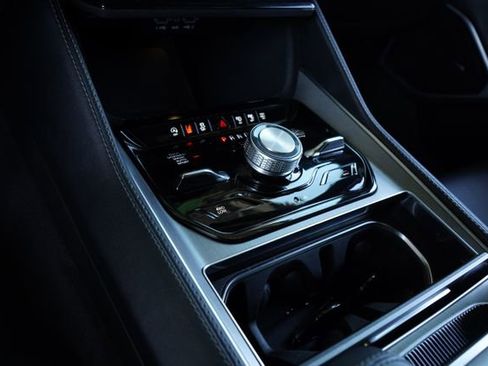 Used 2024 Jeep Wagoneer Series II w/ Convenience Group I image 23