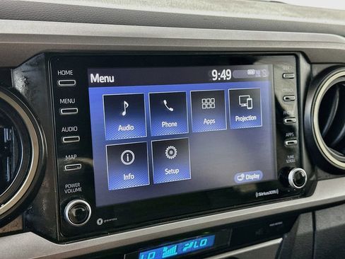 Used 2021 Toyota Tacoma SR5 AWD/4WD image 19
