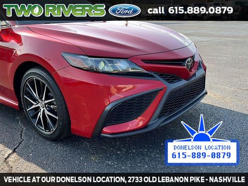 Used 2022 Toyota Camry SE FWD image 12
