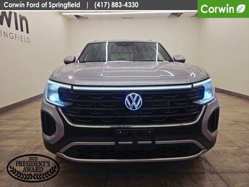 Used 2024 Volkswagen Atlas Cross Sport SE image 7