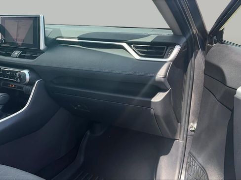 Certified 2025 Toyota RAV4 XLE AWD/4WD image 18
