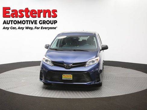 Used 2020 Toyota Sienna L FWD image 54