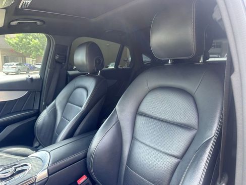 Used 2019 Mercedes-Benz GLC 300 4MATIC Coupe image 20