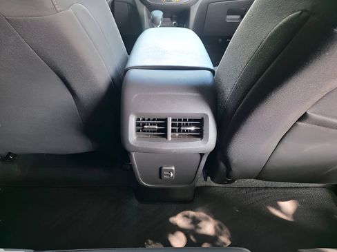 Used 2024 Chevrolet Equinox LT AWD/4WD image 9