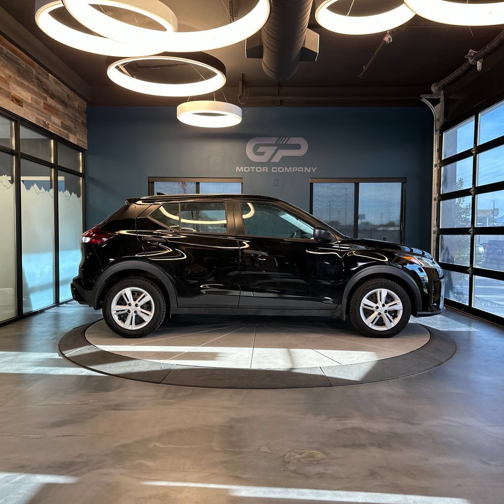 Used 2024 Nissan Kicks S FWD image 2