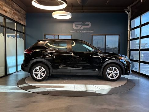Used 2024 Nissan Kicks S FWD image 2