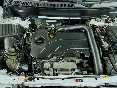 Used 2024 Chevrolet Equinox LT image 36