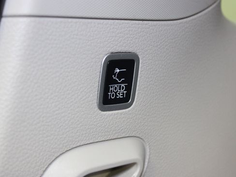 Used 2024 Jeep Wagoneer Series II AWD/4WD image 14