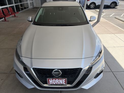 Used 2022 Nissan Altima 2.5 S FWD image 2