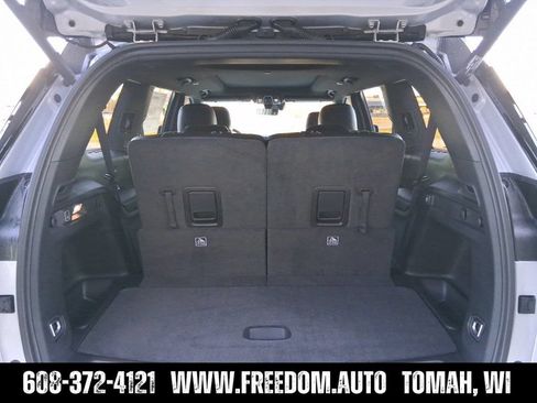 Used 2025 Jeep Grand Cherokee L Limited w/ Trailer Tow Package AWD/4WD image 32