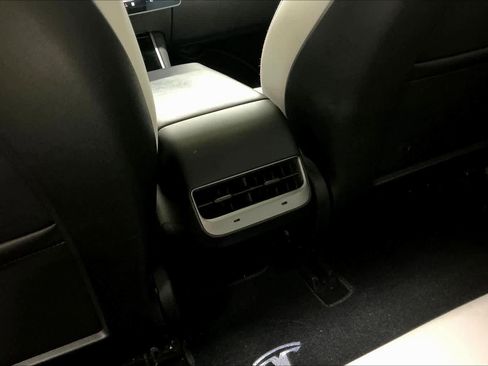 Used 2020 Tesla Model 3 Standard Range Plus image 33