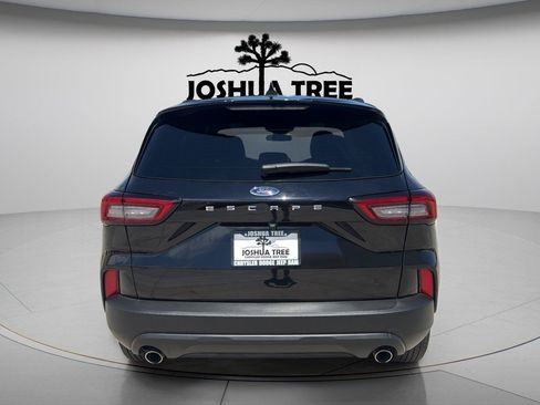 Used 2025 Ford Escape ST-Line FWD image 6