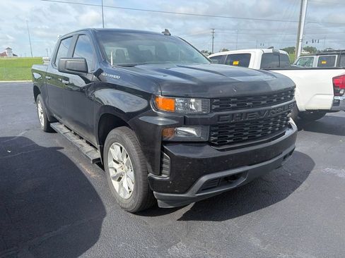 Used 2020 Chevrolet Silverado 1500 Custom w/ Infotainment Package RWD image 2