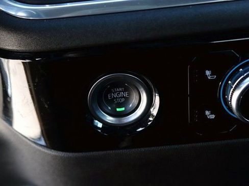 Used 2024 GMC Sierra 1500 SLT image 23