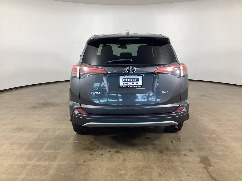 Used 2018 Toyota RAV4 XLE FWD image 6