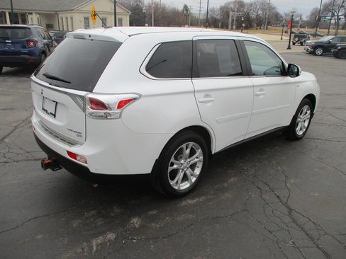 Used 2014 Mitsubishi Outlander GT image 5