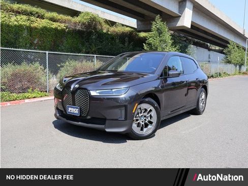 Used 2023 BMW iX xDrive50 AWD/4WD image 1