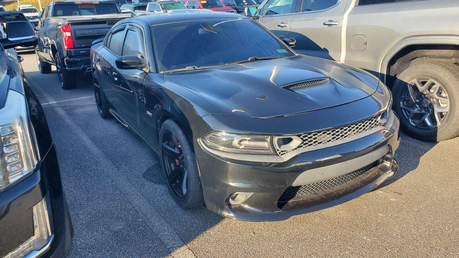Used 2018 Dodge Charger R/T Scat Pack w/ Beats Audio Group RWD image 2