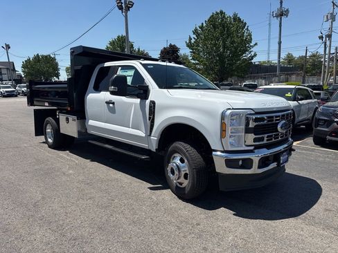 New 2026 Ford F350 XL w/ XL Chrome Package AWD/4WD image 32