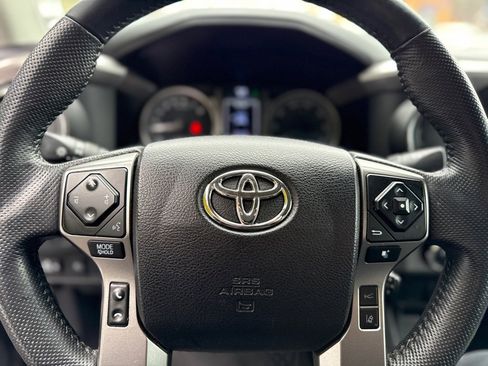 Certified 2021 Toyota Tacoma SR5 image 34
