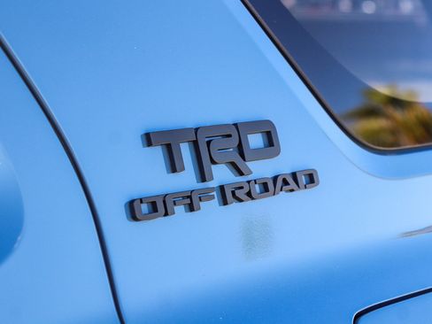 Used 2025 Toyota 4Runner TRD Off-Road image 8