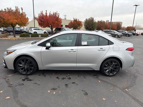 New 2026 Toyota Corolla SE w/ SE Package image 2