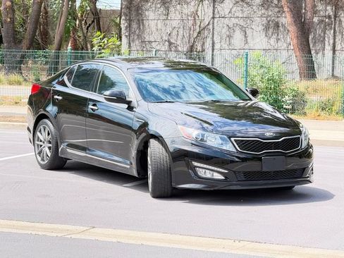 Used 2013 Kia Optima SX w/ Limited Pkg FWD image 2