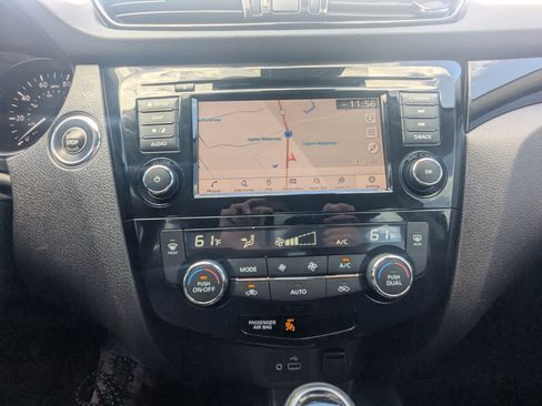 Used 2021 Nissan Rogue Sport SL image 24