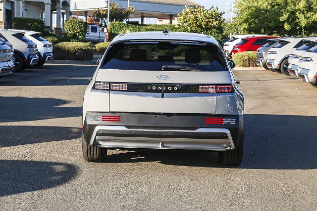 New 2026 Hyundai Ioniq 5 SEL RWD image 4