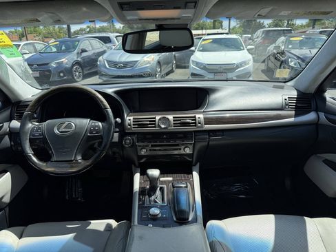 Used 2014 Lexus LS 460 w/ Comfort Package RWD image 15
