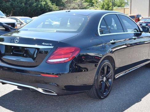 Used 2017 Mercedes-Benz E 300 4MATIC image 7