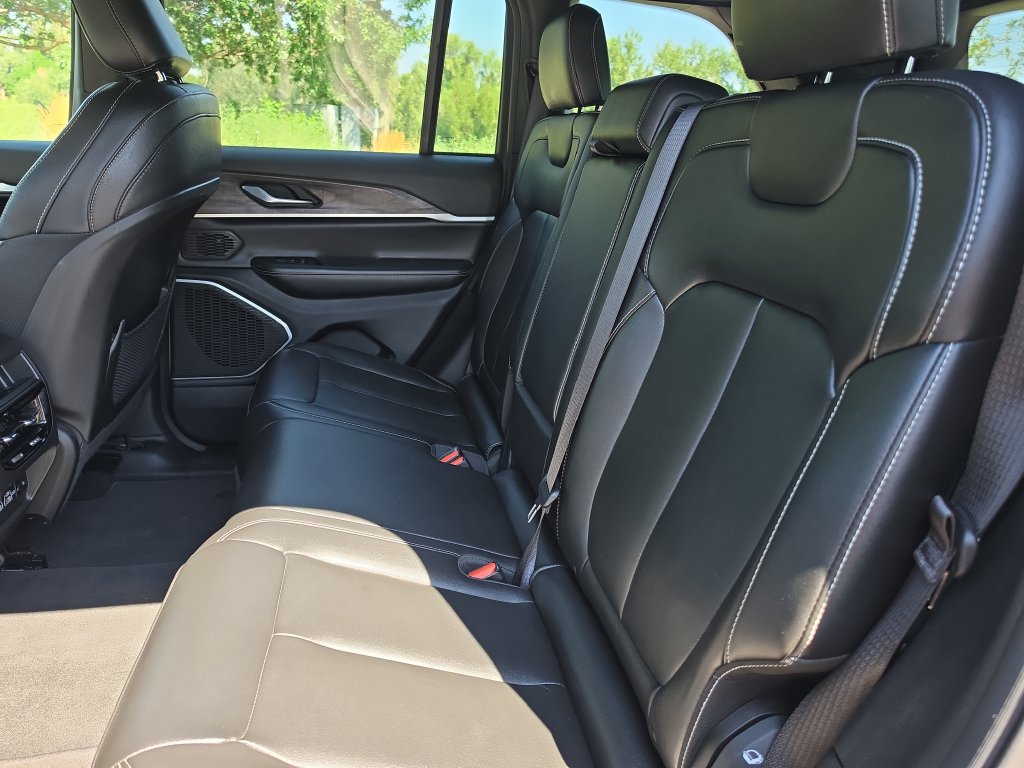 Used 2024 Jeep Grand Cherokee Limited 4xe AWD/4WD image 27