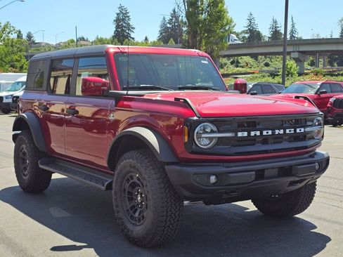 New 2026 Ford Bronco Outer Banks w/ Sasquatch Package AWD/4WD image 7