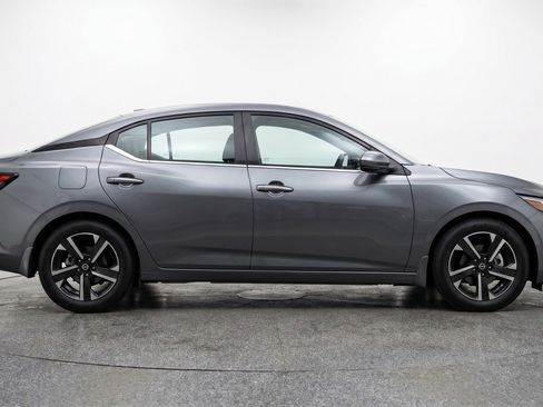 Used 2025 Nissan Sentra SV FWD image 11