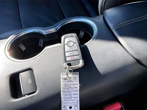 Used 2024 Ford Mustang Premium image 33